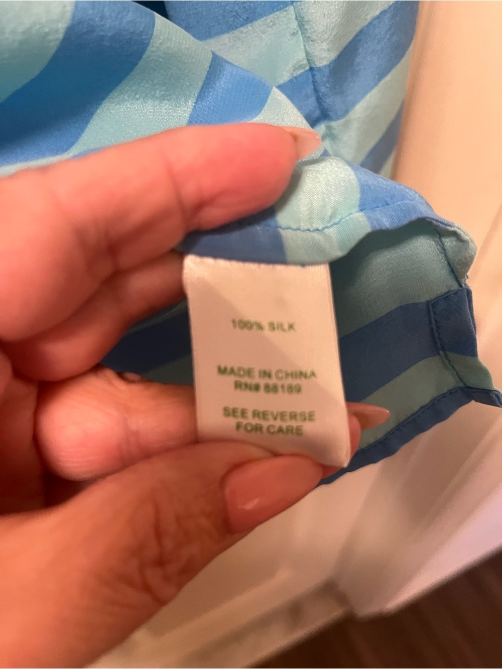 Lilly Pulitzer Small Aqua Striped Smocked Neck‎ Long Sleeved Top Silk Resortwear - Picture 7 of 8